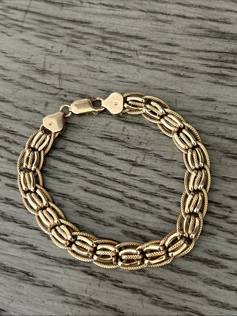 14 kt Gold Eternal Link Chain Bracelet
